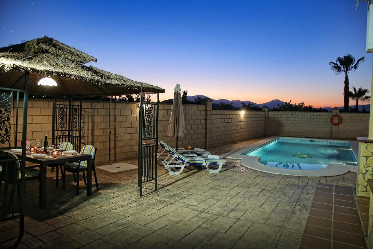 Casa Rural Tipica Andaluza, Wifi,Piscina, Barbacoa, Aire Acondicionado, 5Min Centros Alhaurín el Grande