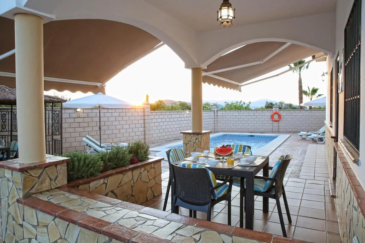 Casa Rural Tipica Andaluza, Wifi,Piscina, Barbacoa, Aire Acondicionado, 5Min Centros Alhaurín el Grande