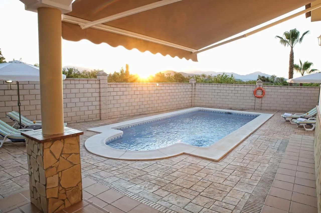 Casa Rural Tipica Andaluza, Wifi,Piscina, Barbacoa, Aire Acondicionado, 5Min Centros Alhaurín el Grande Séjour à la campagne